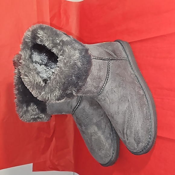 Apres by Lam 0 Soft Faux Fur Vegan/Man Made textile Booties NWOT Size 6 Womens - Picture 4 of 9